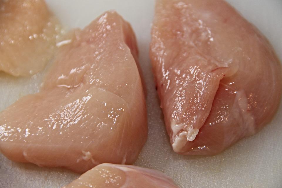 Aprenda a preparar o frango de uma maneira mais saudável. Confira as dicas com peito de frango, filé e muito mais!