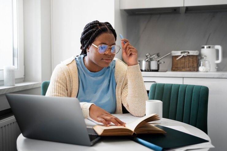 Graduação EAD: É Possível Estudar Trabalhando Longe de Casa?